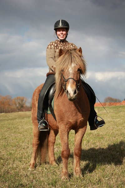 ISLANDSKÝ KŮŇ - Iris von Herrnthann