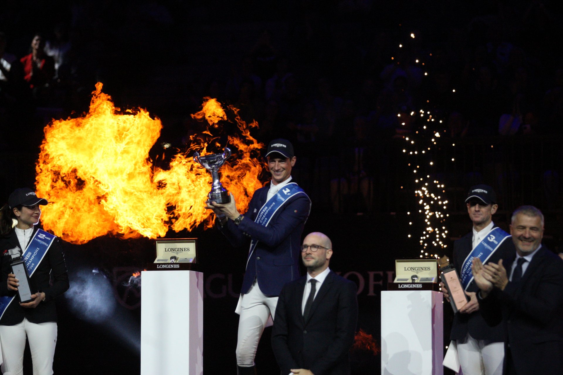 V rámci oslnivého závěrečného ceremoniálu byly šampionům předány hodinky Longines od pana Matthiena Baumgartnera, viceprezidenta Longines a trofeje, které jezdcům předal prezident Longines Global Champions Tour & GCL Jan Tops a ředitel akce Jan Andrlík. 